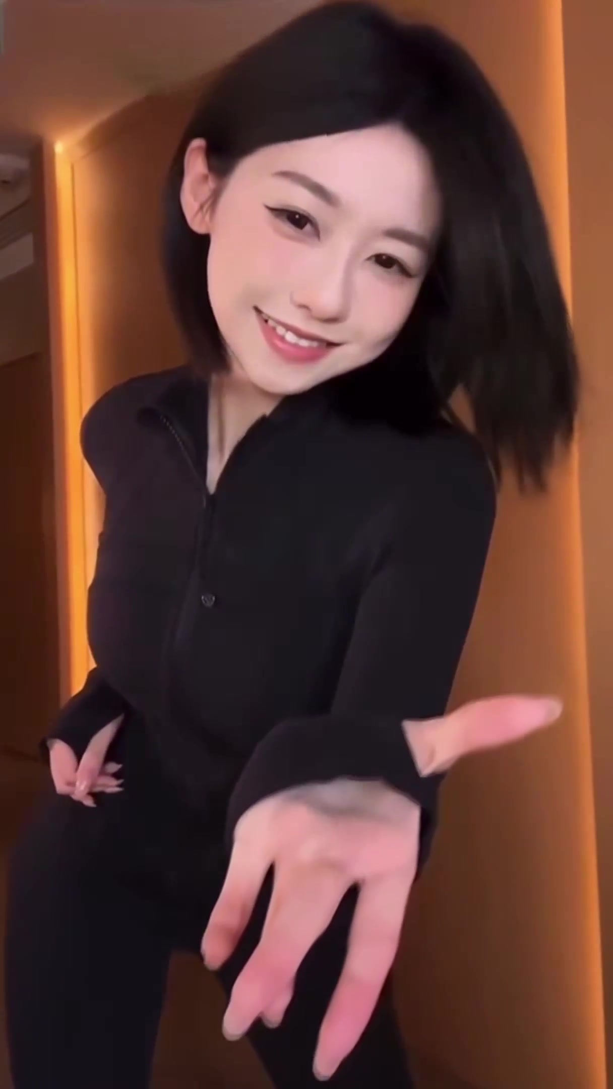 AI魔改 抖音900万粉女神网红 程Yooooo
