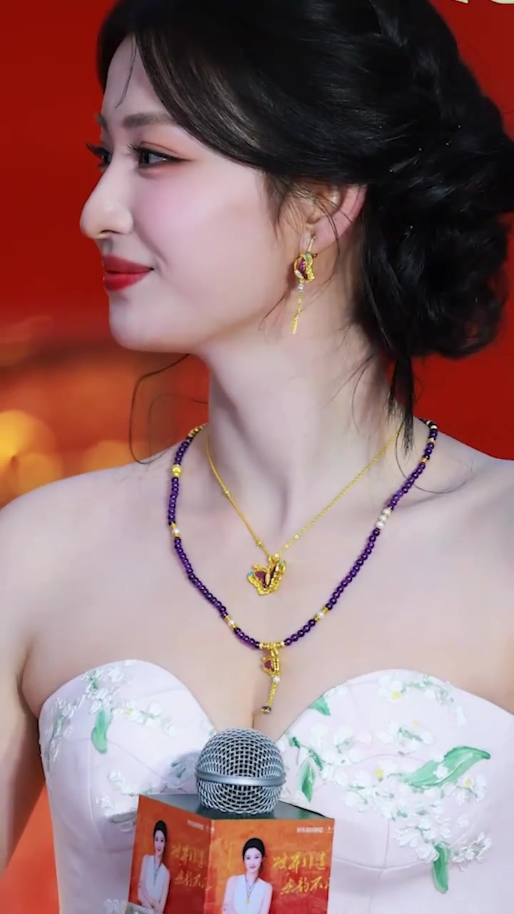 AI魔改 王楚然 表面清纯女神 背地里最爱被各种男人抽插